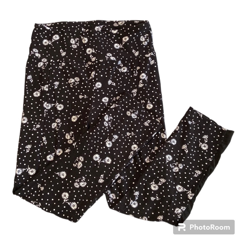 No Boundaries Capri Leggings